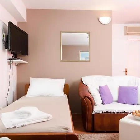 Cuk Guest house 3*