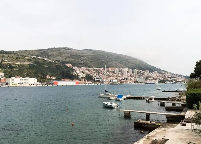 Gostinjska kuća Cuk 3*