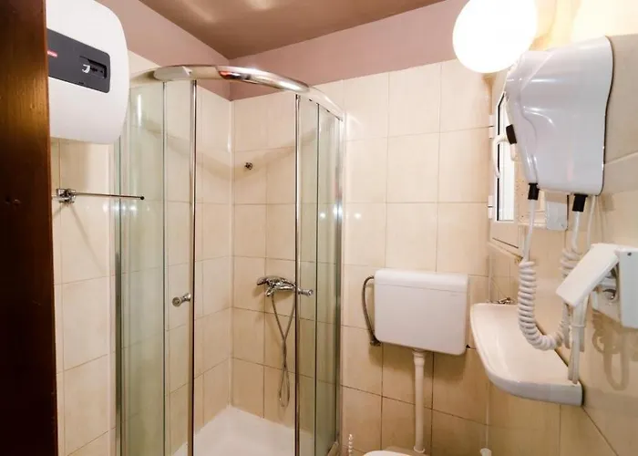 Cuk Gostinjska kuća